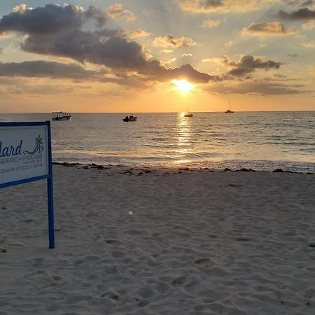 Yard Beach House Hotel Negril Exterior photo